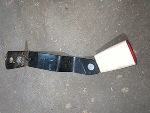 2004 Lincoln Aviator LH Driver Seat Belt Buckle OEM