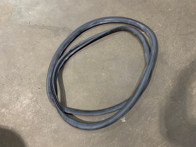 2012 Porsche Panamera Rear Trunk Tailgate Body Seal OEM