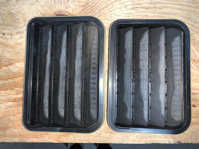 2012 Porsche Panamera Rear RH LH Pressure Vent Grille PAIR OEM