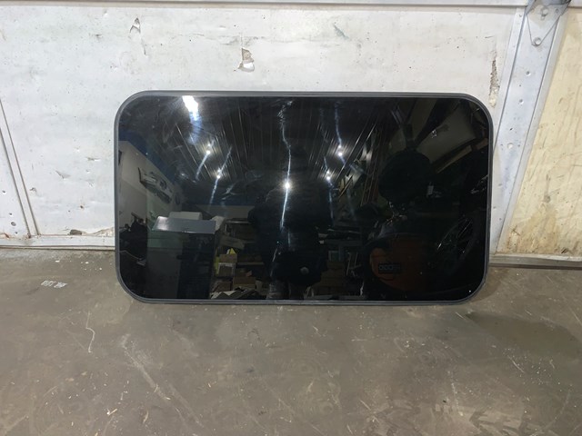 2012 Porsche Panamera Sunroof Moonroof Window Glass OEM
