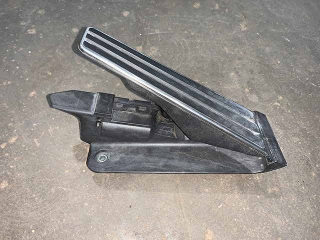 2012 Porsche Panamera Gas Acceleration Throttle Pedal OEM 99742302101