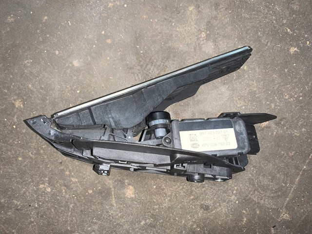 2012 Porsche Panamera Gas Acceleration Throttle Pedal OEM 99742302101