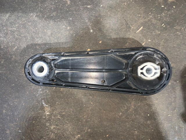 2012 Porsche Panamera Upper Engine Mount Bracket OEM 7PP199331A