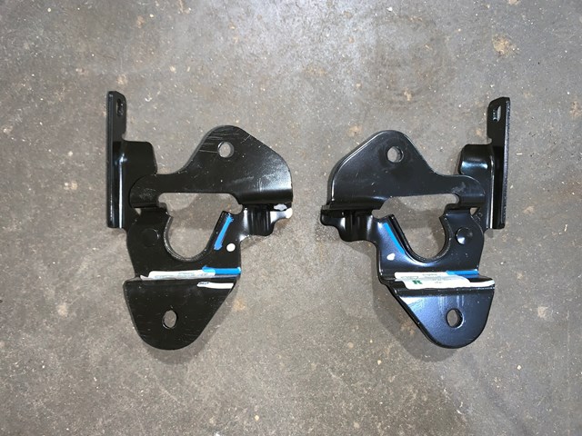2012 Porsche Panamera Rear LH RH Seat Striker Brackets OEM