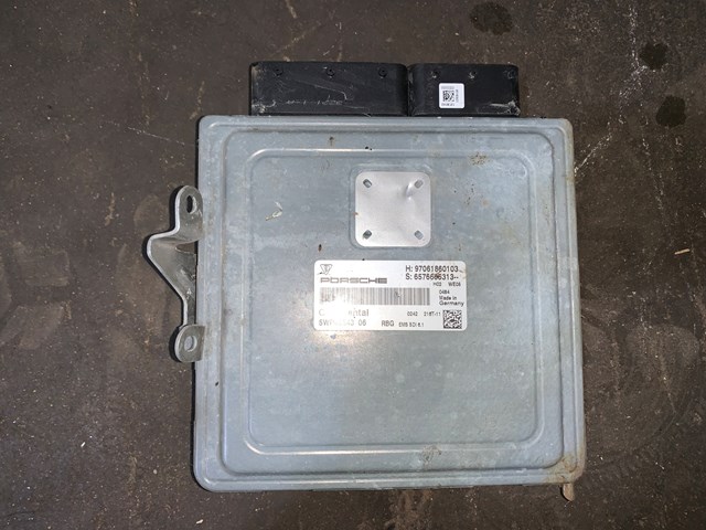 2012 Porsche Panamera 4.8L Engine Control Unit ECU OEM 97061860103