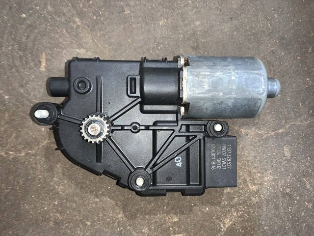 2012 Porsche Panamera Sun Roof Motor OEM 97062421104