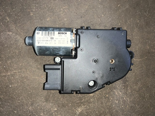 2012 Porsche Panamera Sun Roof Motor OEM 97062421104