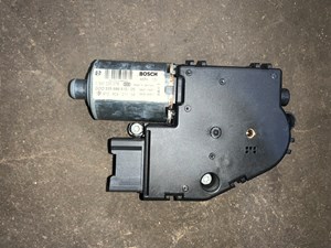 2012 Porsche Panamera Sun Roof Motor OEM 97062421104