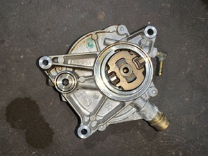 2012 Porsche Panamera 4.8L Vacuum Pump OEM 94811005006