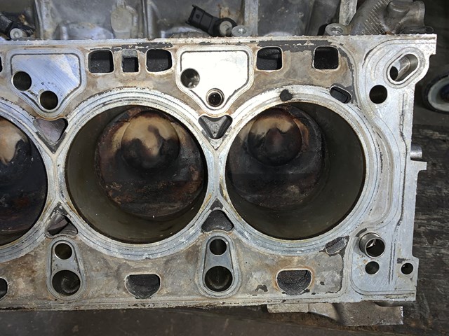 2012 Porsche Panamera 4.8L V8 Engine Cylinder Block Crankcase Assembly 90k Miles