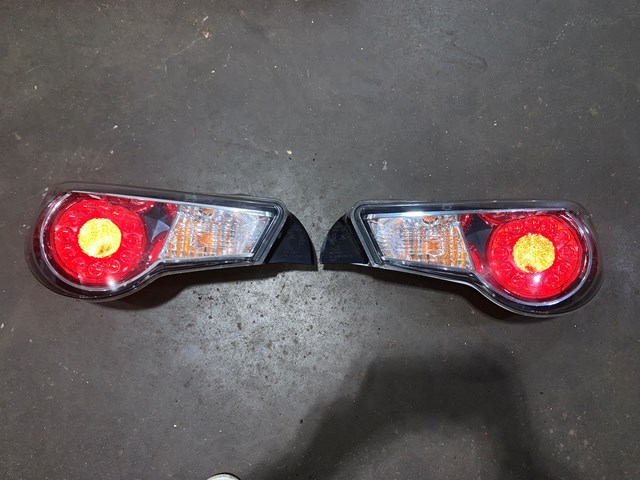2013-2020 Toyota GR86 Subaru BRZ RH LH JDM Tail Light Set Koito 220-60084
