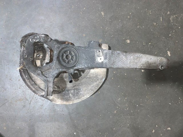 2012 Porsche Panamera Front RH Passenger Spindle Knuckle Hub OEM 97034115804