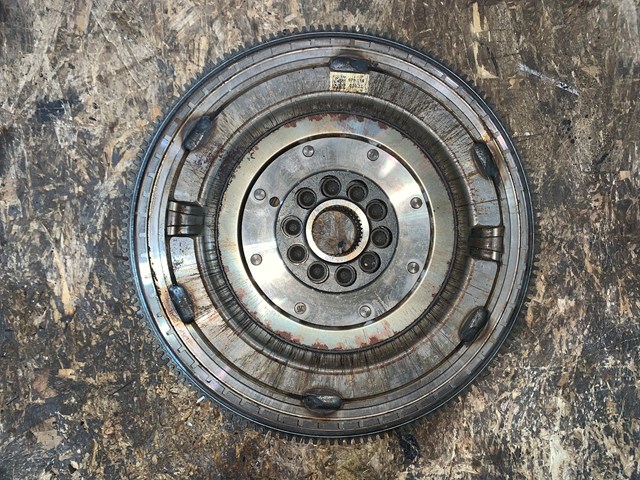 2012 Porsche Panamera 4.8L RWD Flywheel OEM 97011402022