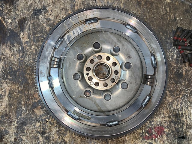 2012 Porsche Panamera 4.8L RWD Flywheel OEM 97011402022