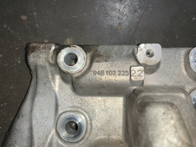 2012 Porsche Panamera RH Motor Engine Mount Bracket OEM 94810222522