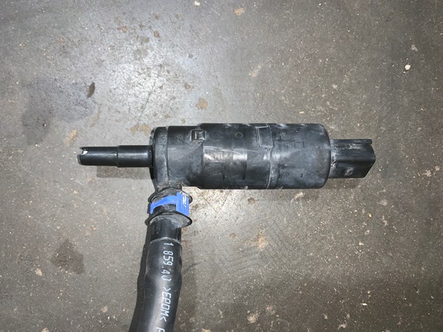 2012 Porsche Panamera Headlight Washer Pump W/ Hose OEM 97062450200