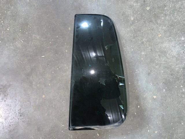 2004 Lincoln Aviator Rear LH Driver Door Vent Glass OEM