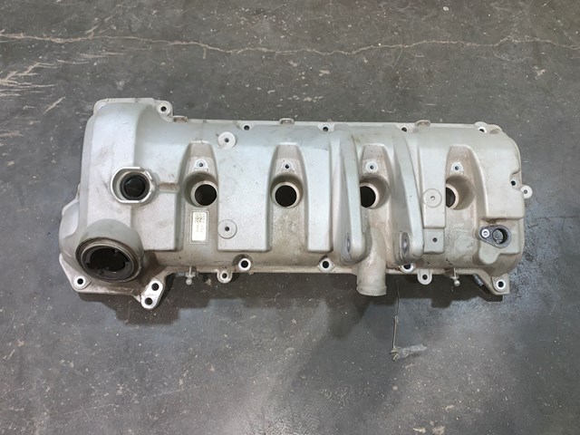 2012 Porsche Panamera 4.8L RH Passenger Valve Cover OEM 94810513521