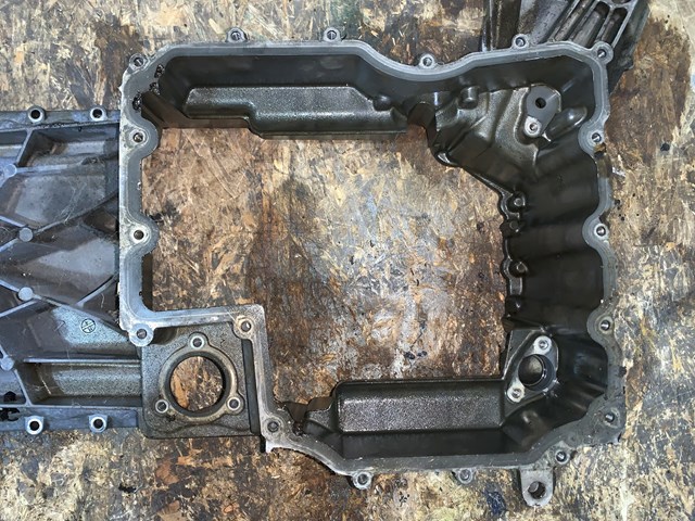 2012 Porsche Panamera 4.8L Upper Oil Pan OEM 94810716123