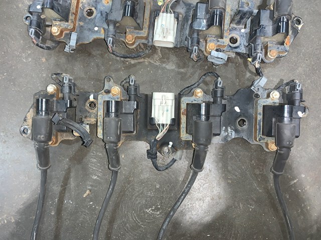 2005 Chevy Silverado 2500 6.0L Ignition Coil Pack Rack Set OEM