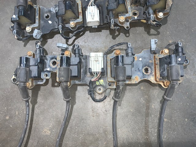 2005 Chevy Silverado 2500 6.0L Ignition Coil Pack Rack Set OEM