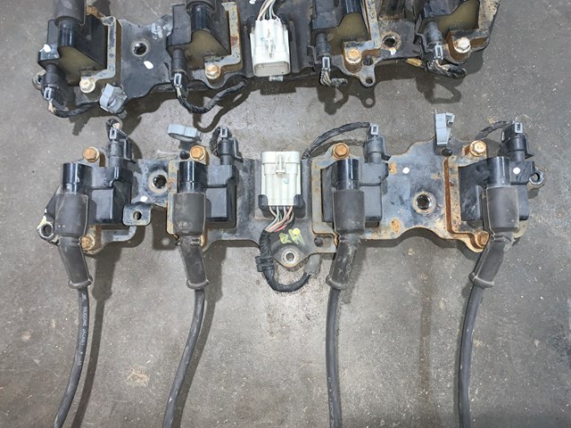 2005 Chevy Silverado 2500 6.0L Ignition Coil Pack Rack Set OEM