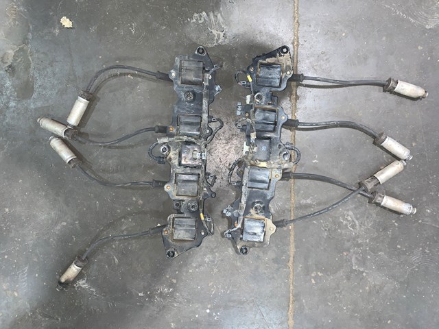 2005 Chevy Silverado 2500 6.0L Ignition Coil Pack Rack Set OEM