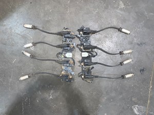 2005 Chevy Silverado 2500 6.0L Ignition Coil Pack Rack Set OEM