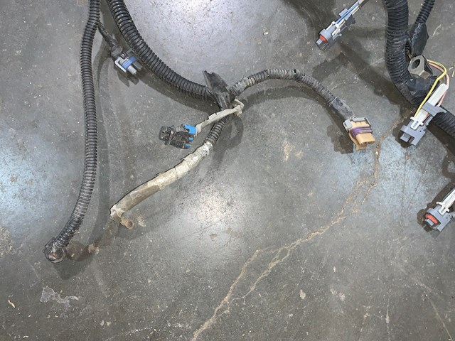 2005 Chevy Silverado 2500 6.0L Engine Wire Harness OEM (Read Description)