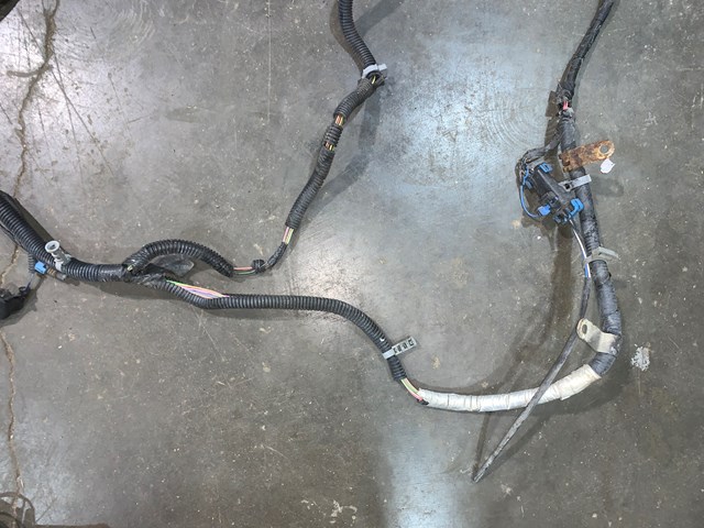 2005 Chevy Silverado 2500 6.0L Engine Wire Harness OEM (Read Description)