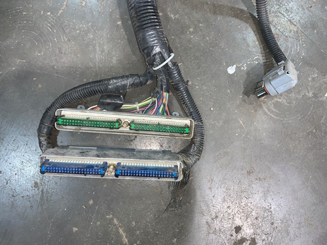 2005 Chevy Silverado 2500 6.0L Engine Wire Harness OEM (Read Description)