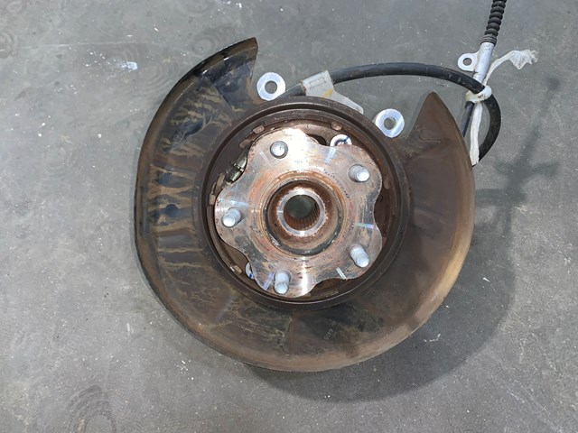 2006 Nissan 350z Rear RH Passenger Spindle OEM R8019