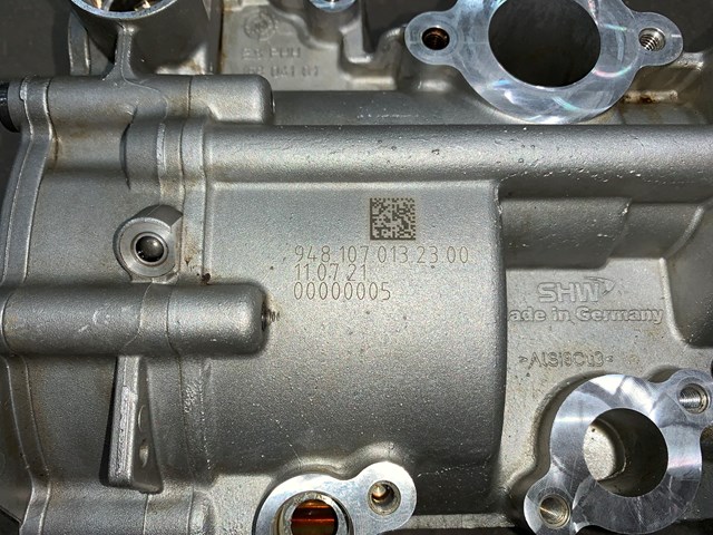 2012 Porsche Panamera 4.8L Engine Oil Pump OEM 9481070132300