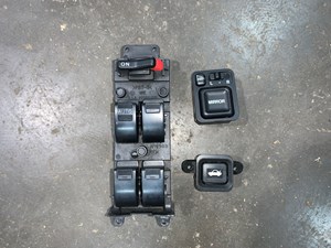 2000 Acura TL Front LH Driver Door Panel Button Controls OEM