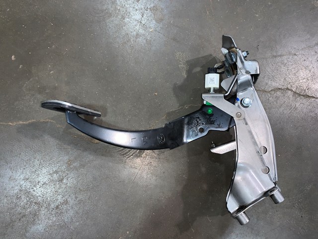 2023 Toyota GR86 AT Automatic Brake Pedal Assembly OEM