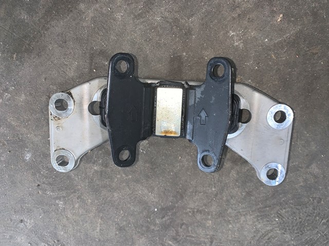2023 Toyota GR86 AT Automatic Transmission Mount Support Bracket OEM