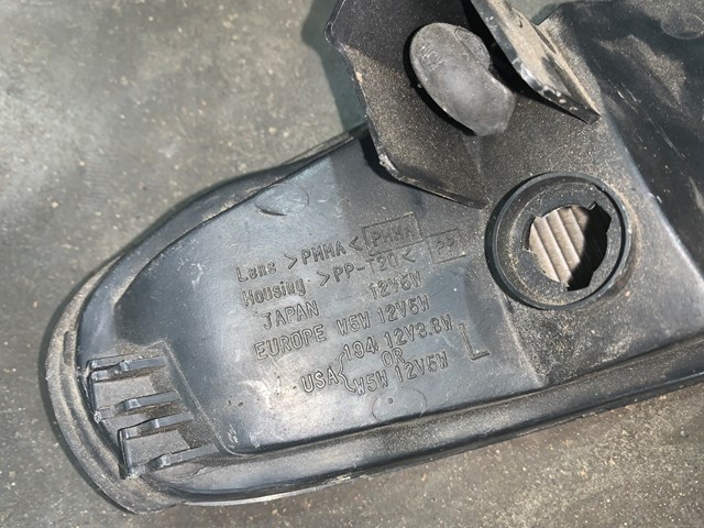 1995 Nissan 240sx S14 LH Driver Turn Signal Corner Light ICHIKOH 3358 (CRACKED)
