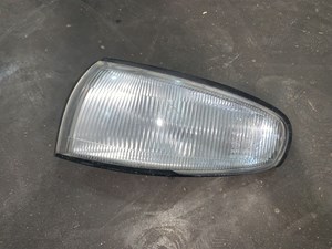 1995 Nissan 240sx S14 LH Driver Turn Signal Corner Light ICHIKOH 3358 (CRACKED)