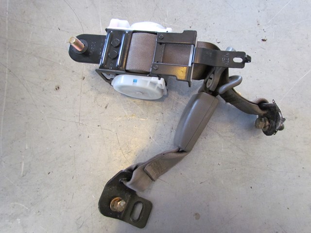 2004 Acura RSX Type S Rear RH Passenger Seat Belt Assy See Pics