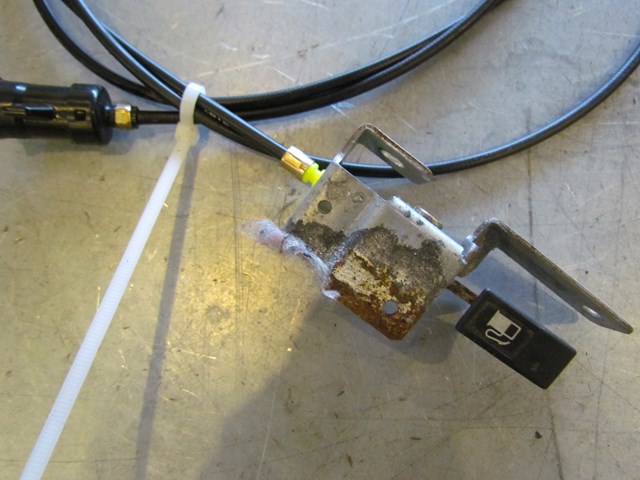 2004 Acura RSX Type S Gas Door Release Cable