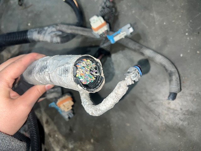 2004 Chevy Silverado 2500 HD 6.0L Engine Wire Harness OEM (FOR PARTS)