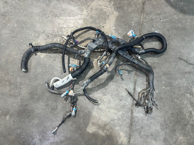 2004 Chevy Silverado 2500 HD 6.0L Engine Wire Harness OEM (FOR PARTS)