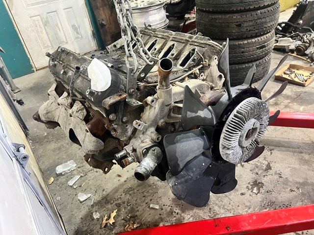 2004 Chevy Silverado 2500 V8 6.0L Engine OEM