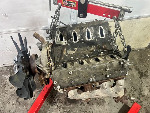 2004 Chevy Silverado 2500 V8 6.0L Engine OEM