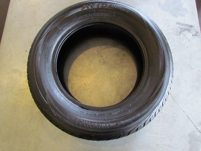 yokohama avid envigor 225/60R16 9/32