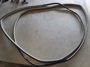 2005 Infiniti G35 Sedan Rear Door Seals Set RH & LH