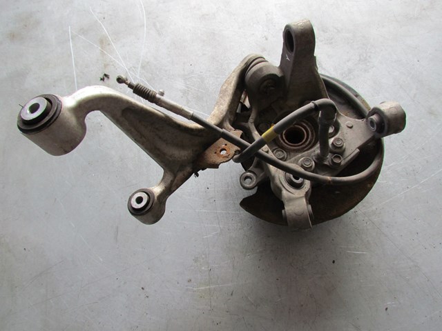 2003 Infiniti G35 Sedan Rear RH Passenger Spindle Assy With LCA