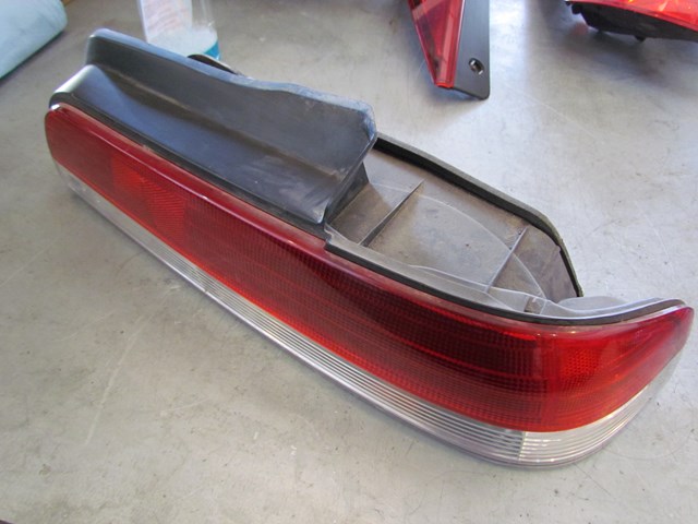 1991 Acura Integra Sedan Rear RH Passenger Tail Light