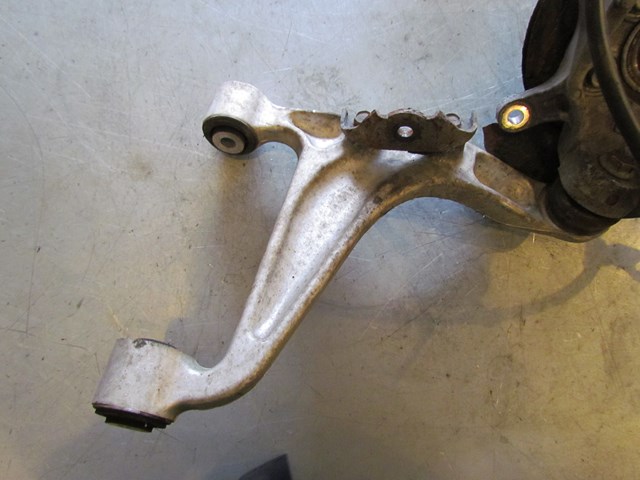 2003 Infiniti G35 Sedan Rear LH Drivers Spindle Assy With Lower Control Arm