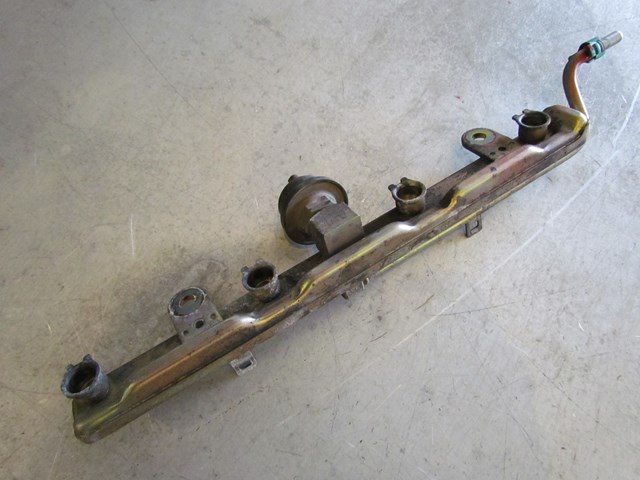 2004 Acura RSX Type S Fuel Rail